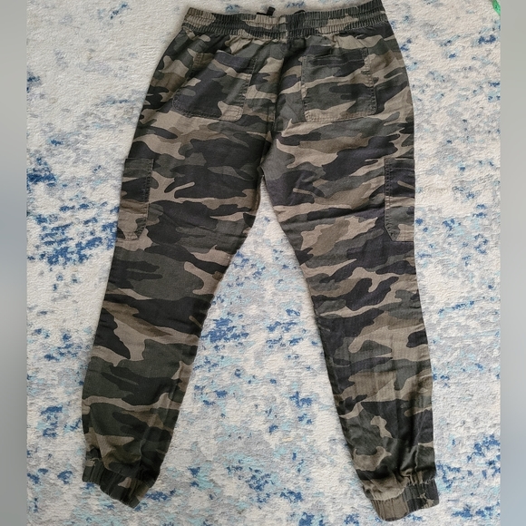 Kismet Camo joggers - Picture 2 of 4